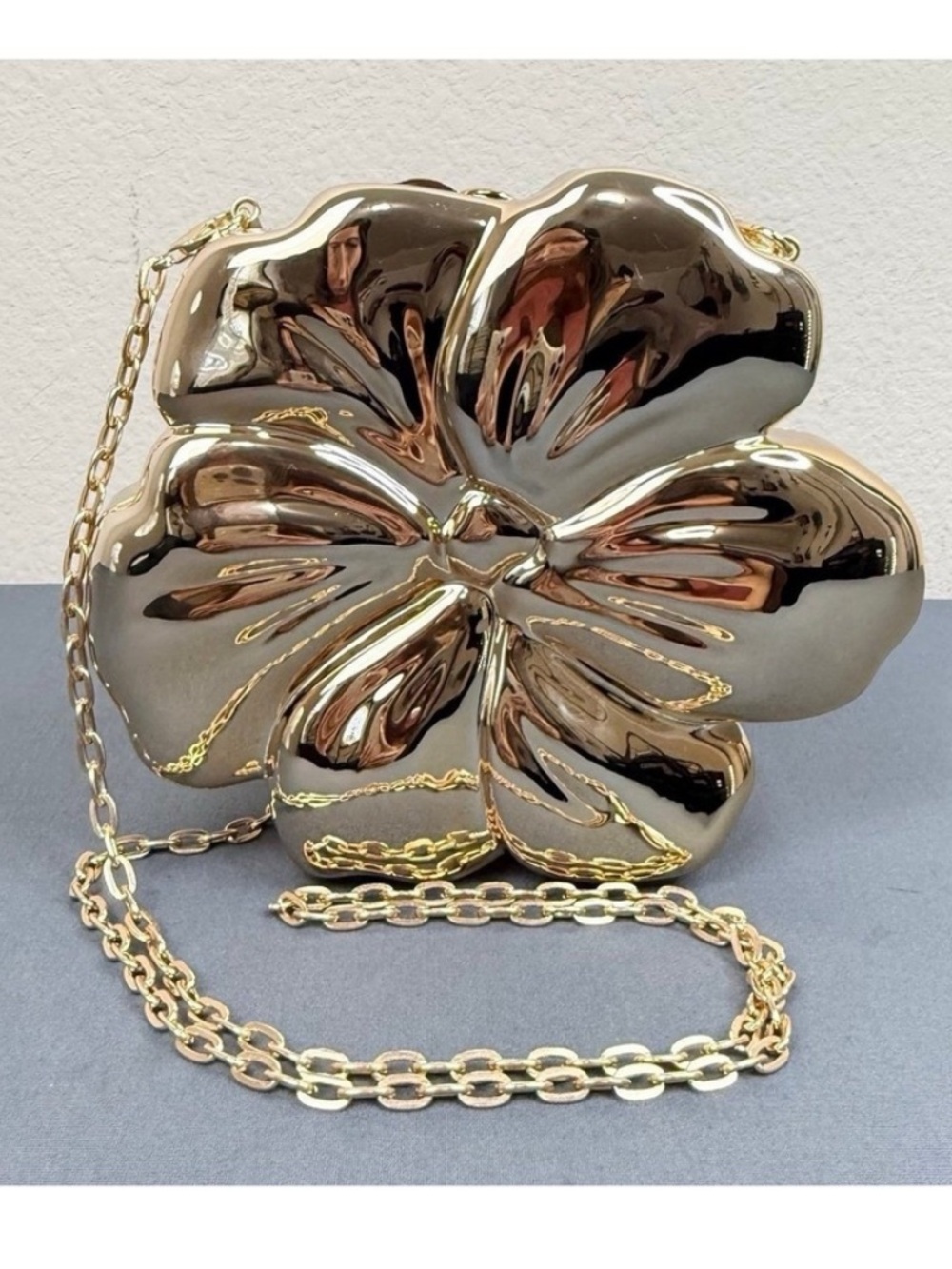Gold Flower-Shaped Crossbody Bag